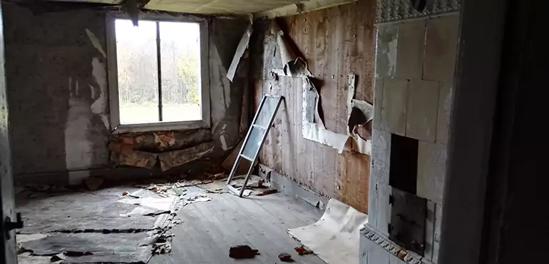 Why Selling a Distressed House Through Traditional Methods Fails in Fort Collins